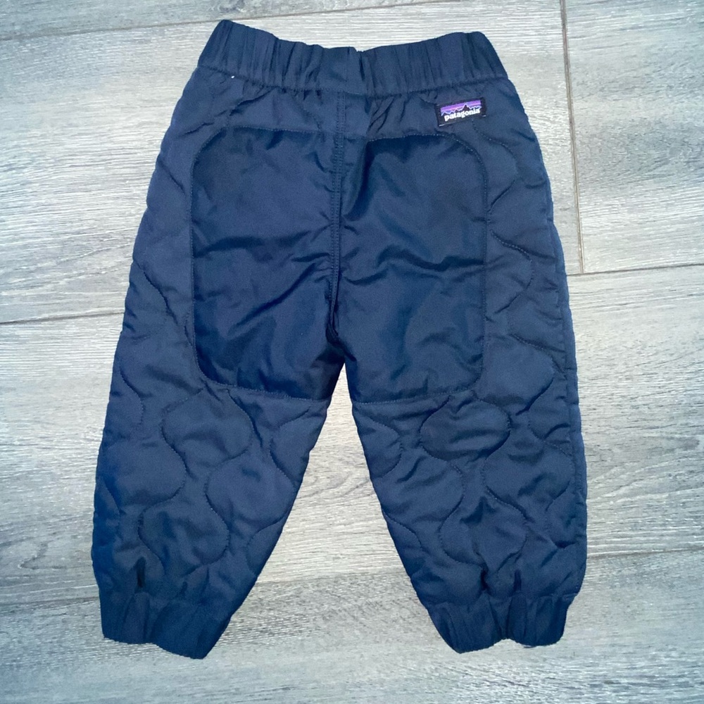 Patagonia Childrens Snow Pants
Quilted snow pants for cold weather